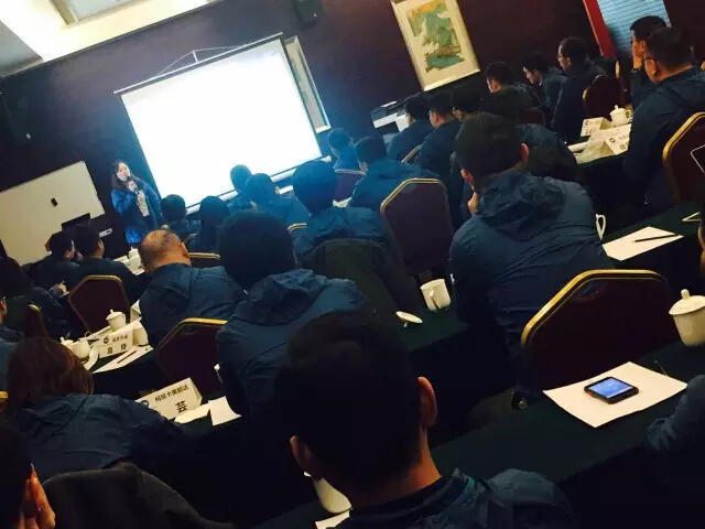 柯尼卡美能達周吉羅列介紹了KM解決方案產(chǎn)品類型和種類，幫助經(jīng)銷商伙伴們?nèi)媪私釱M產(chǎn)品-科頤辦公分享