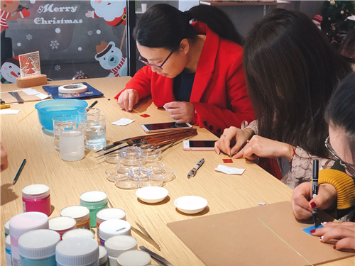 科頤2017年年會之手工DIY正在制作中...